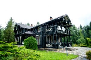 будинок за адресою с. Гута, Центральна