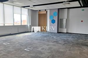 комерційна за адресою Князів Острозьких вул. (Московська), 32