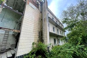 комерційна за адресою Перлинна вул., 3