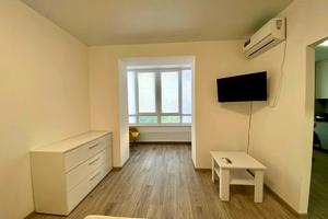 квартира по адресу Степана Бандери ул., 15