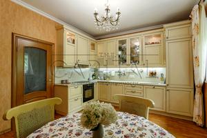 дом по адресу Києво-Святошинський