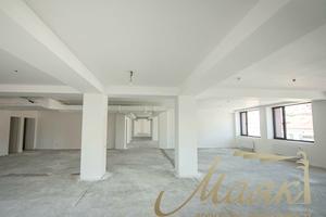 комерційна за адресою Саксаганського вул., 53/80