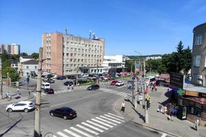 комерційна за адресою Кам'янецька вул., 11