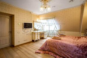 будинок за адресою Каштанова