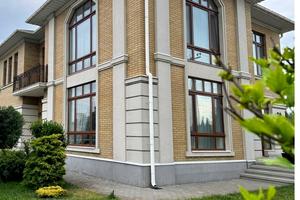 будинок за адресою Бориса Лятошинського вул. (230-ї Стрілецької Дивізії)