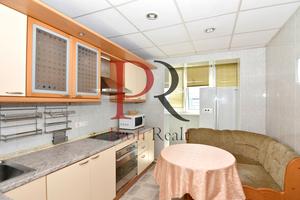 квартира за адресою Ревуцького вул., 42