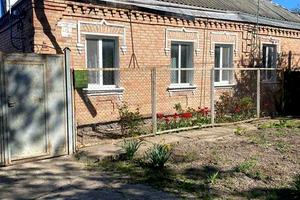 будинок за адресою Руслана Слободянюка вул. (Валентини Терешкової), 1
