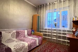 дом по адресу Радісна вулиця