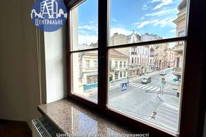коммерческая по адресу Ивана Франко ул., 11