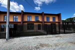 будинок за адресою Вишнева вул.