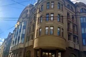 коммерческая по адресу Валовая ул., 15