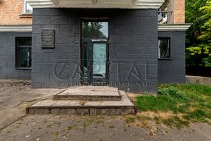 комерційна за адресою Петра Радченка вул., 25