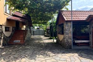 дом по адресу Центральна, 20