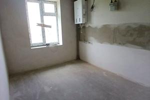 комерційна за адресою Зарічанська вул., 18