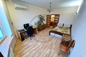 квартира за адресою Дніпровська набережна вул., 26-Б
