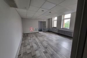 комерційна за адресою Лесі Українки бульв., 23б