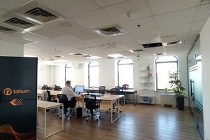 комерційна за адресою Богдана Хмельницького вул., 19-21