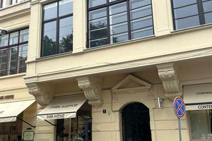 комерційна за адресою площа Галицька, 7