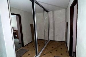 квартира за адресою Крошенська вул., 42