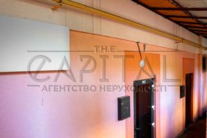 комерційна за адресою Академіка Лебедєва вул., 1