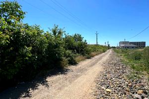 участок по адресу Карпатська, 3