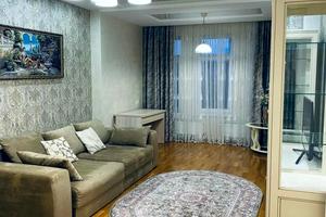 квартира за адресою Святотроїцька вул., 94