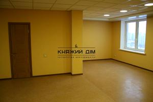 комерційна за адресою Драгоманова вул., 1-А