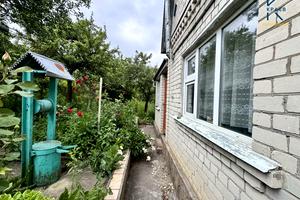 будинок за адресою с. Іванківці, центральна