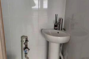 комерційна за адресою Березинська вул., 20