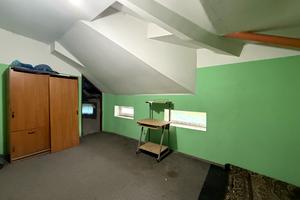 паркомісце за адресою Миколи Амосова вул., 5