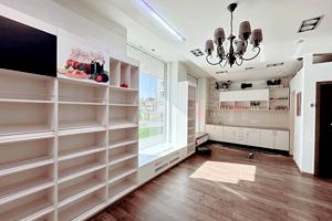 комерційна за адресою Звіринецька вул., 59