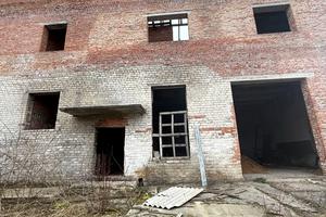 комерційна за адресою Вантажний двір, 3
