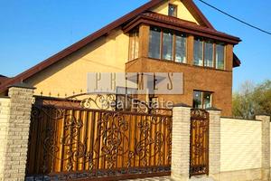 будинок за адресою с. Гнідин, Центральна вул.