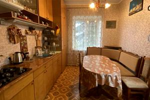 будинок за адресою с. Дніпровське, Горького