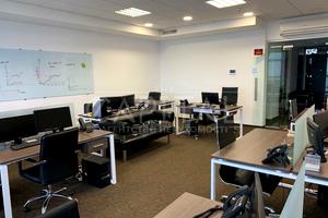 коммерческая по адресу Кловский спуск, 7a