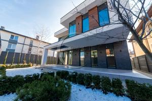 будинок за адресою Сергія Колоса вул. (Леніна), 7