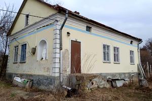 коммерческая по адресу Борців За Волю України ул. (Миру), 6