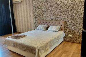 кімната за адресою Богдана Хмельницького просп. (Героїв Сталінграда), 32