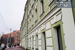 комерційна за адресою Жилянська вул., 146
