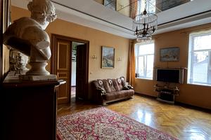 квартира за адресою Леся Курбаса вул., 4