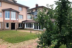 будинок за адресою Привітна вул.