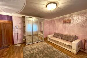 квартира за адресою Воскресенська вул., 13б
