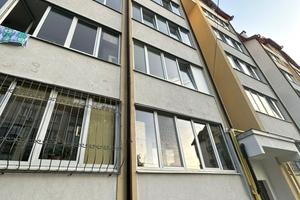 комерційна за адресою Джона Ленона вул., 37