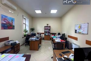 коммерческая по адресу Жилянская ул., 97