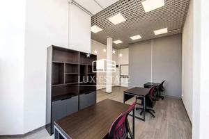 комерційна за адресою Саксаганського вул., 121