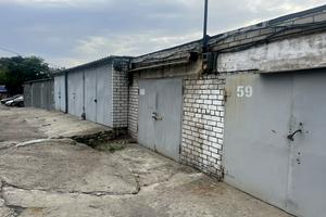 паркомісце за адресою Михайла Драгоманова вул. (Димитрова), 72