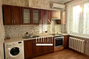 квартира за адресою Феодосійський пров., 12