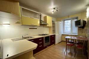 квартира за адресою П'ятницька вул., 68