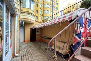 комерційна за адресою Миру вул., 36