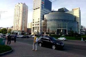 паркомісце за адресою Митрополита Андрея Шептицького вул. (Анатолія Луначарського), 10